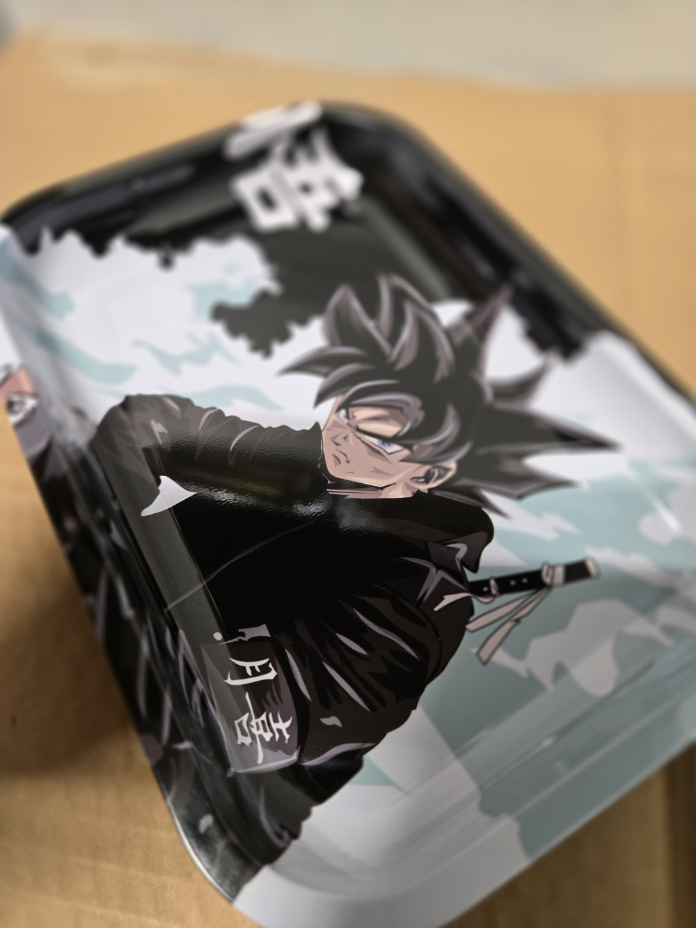 DRAGON B Z Rolling Tray With Magnetic Lid NEW/ MEDIUM metal